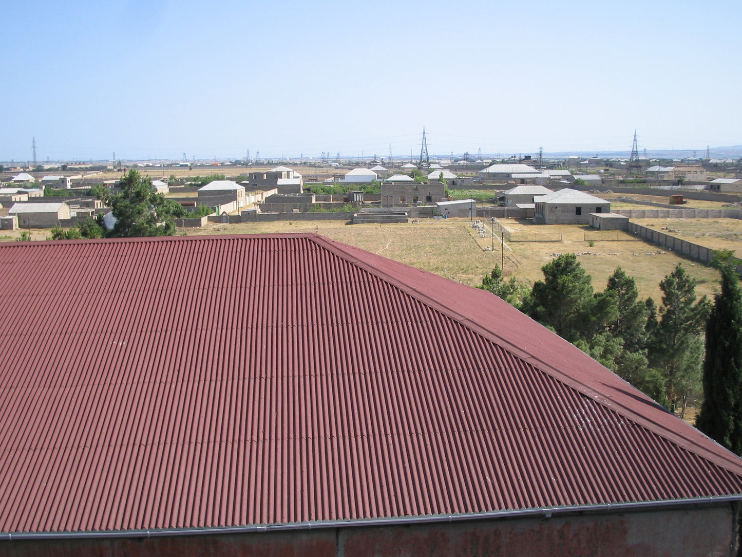 weatherproof red onduline sheets perfect for your barn, stable, warehouse